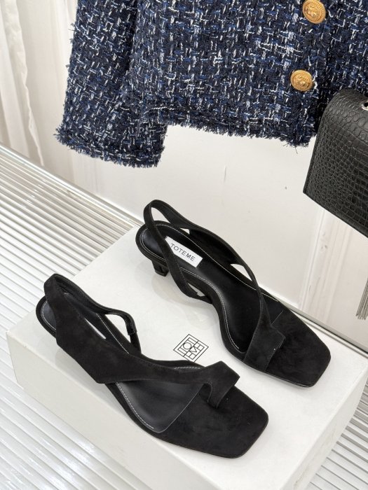 Босоножки фото 3