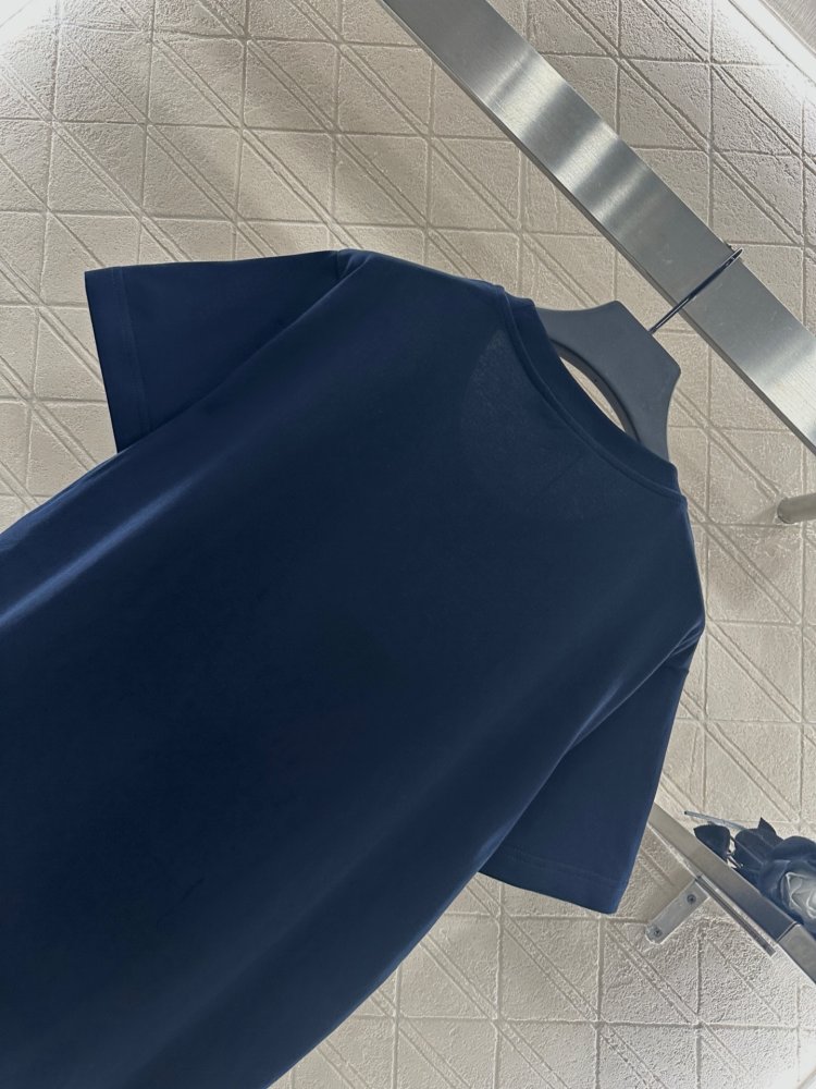 Футболка жіноча фото 4