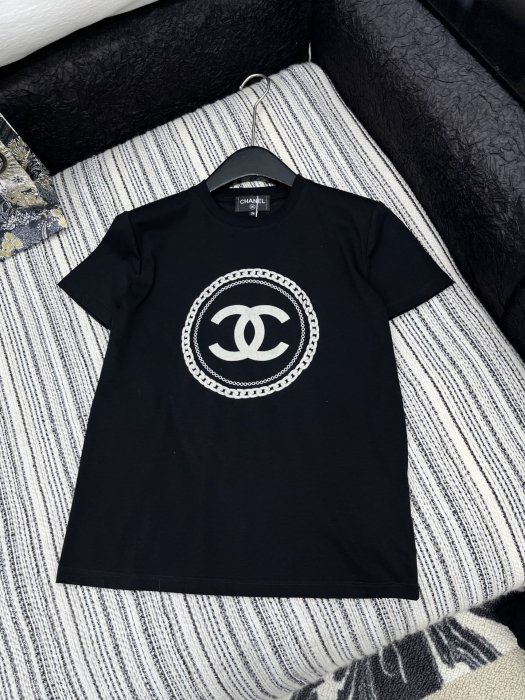 Футболка женская