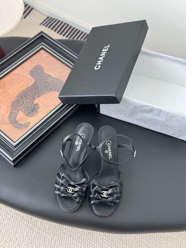 Босоножки фото 2