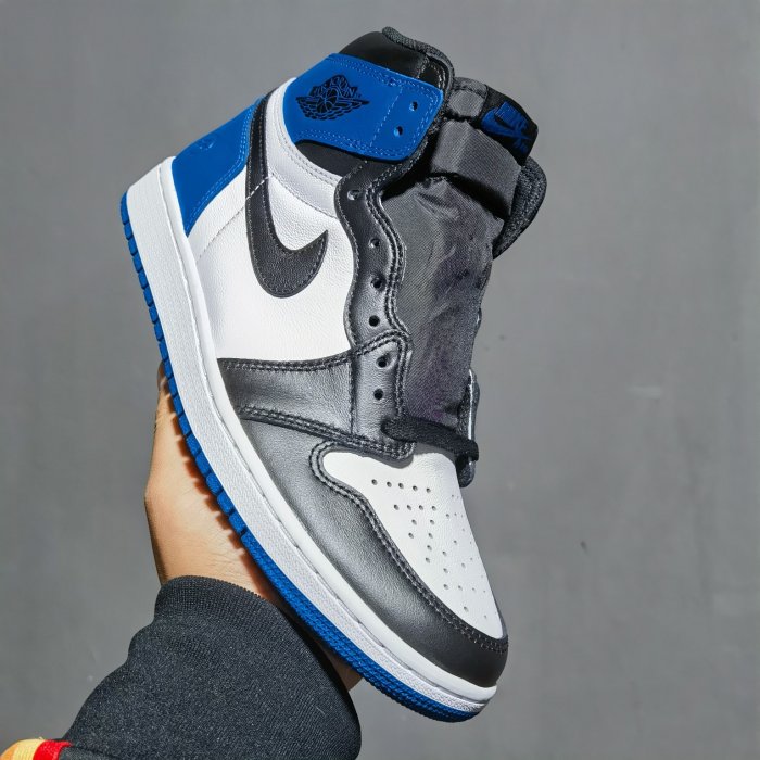 Sneakers Fragment Design x Jordan Air Jordan 1 Retro High фото 2