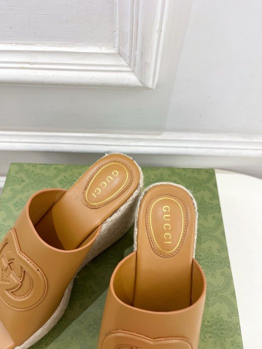 Босоножки фото 8