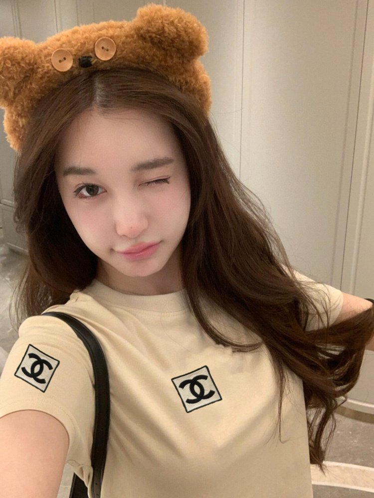 Футболка жіноча фото 7