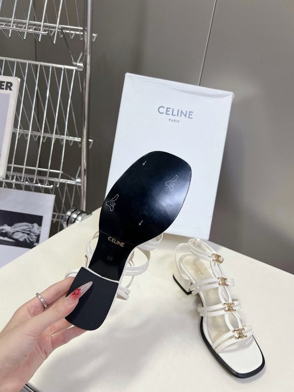 Босоніжки фото 9