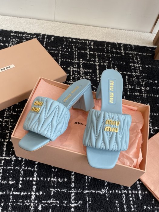 Босоножки фото 5