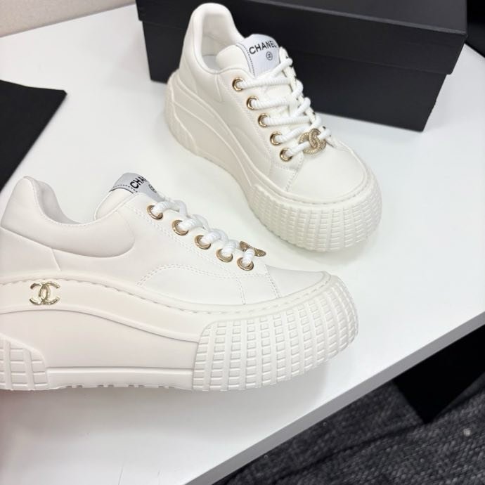 Кроссовки женские фото 4