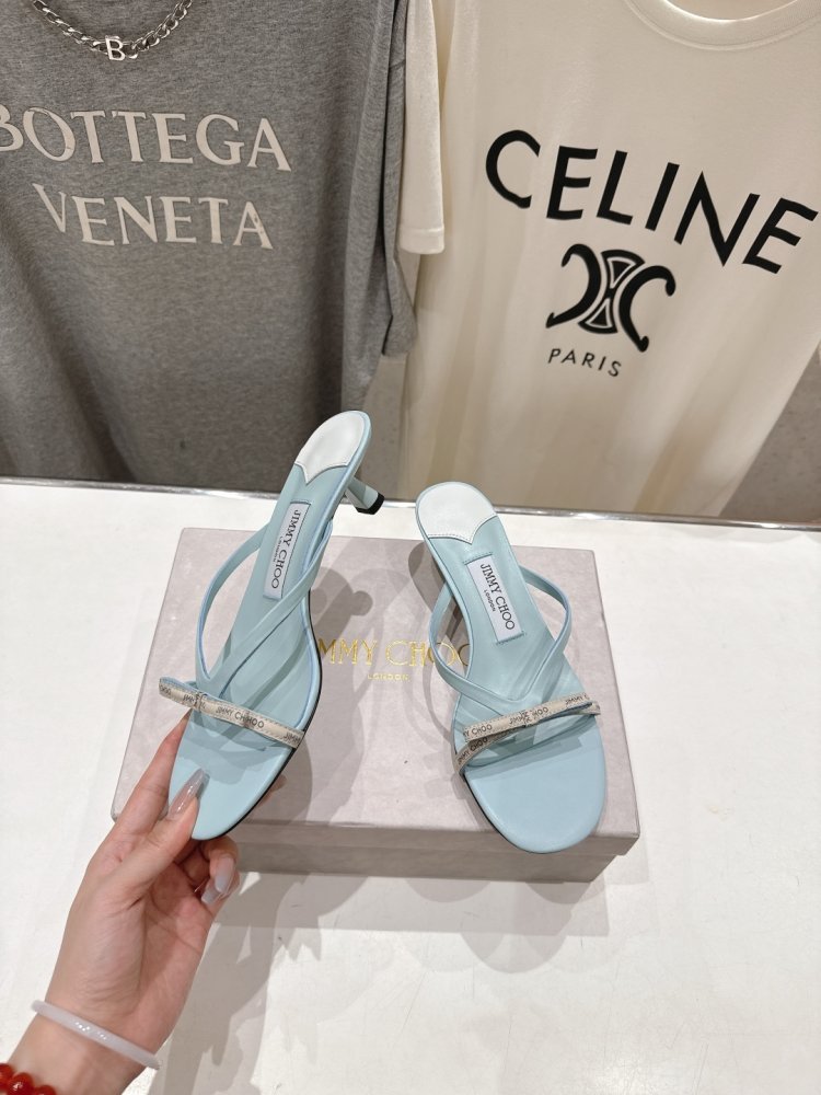 Шлепанцы женские фото 4