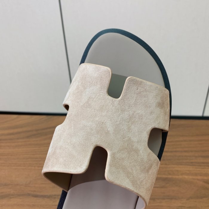 Шлепанцы женские фото 9