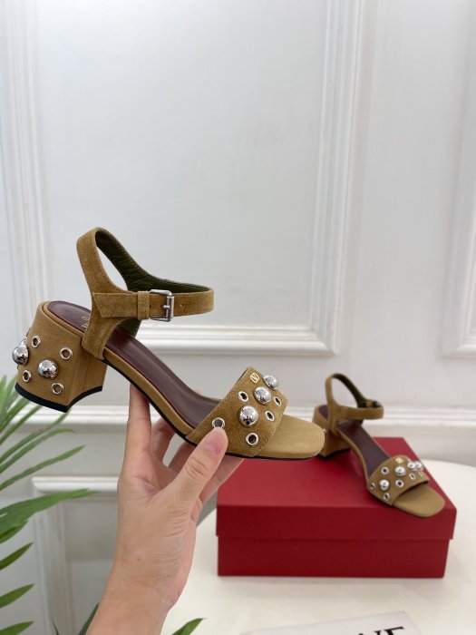 Босоножки фото 5