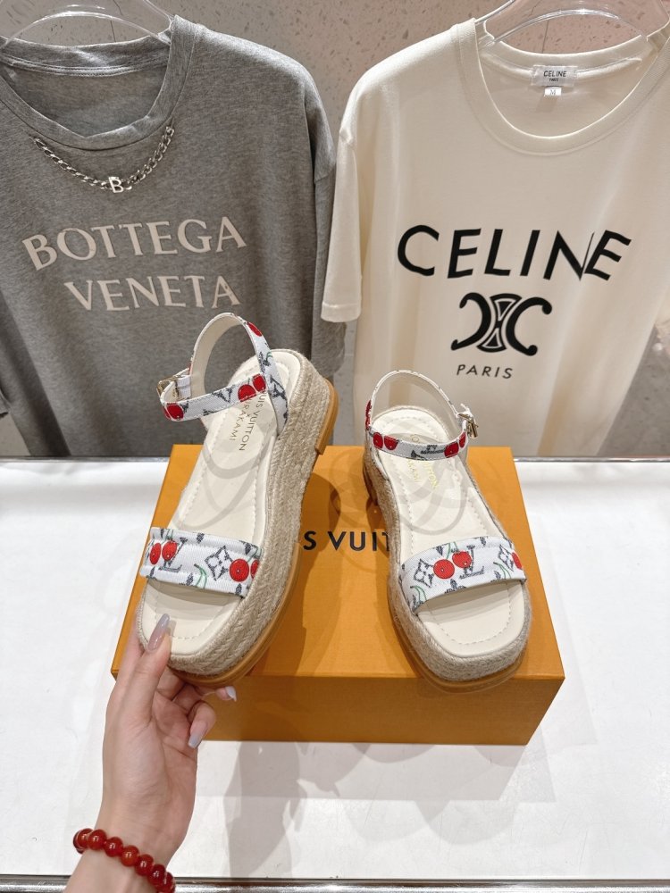 Sandals women's фото 4