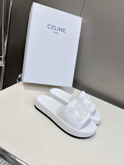 Шлепанцы женские фото 2