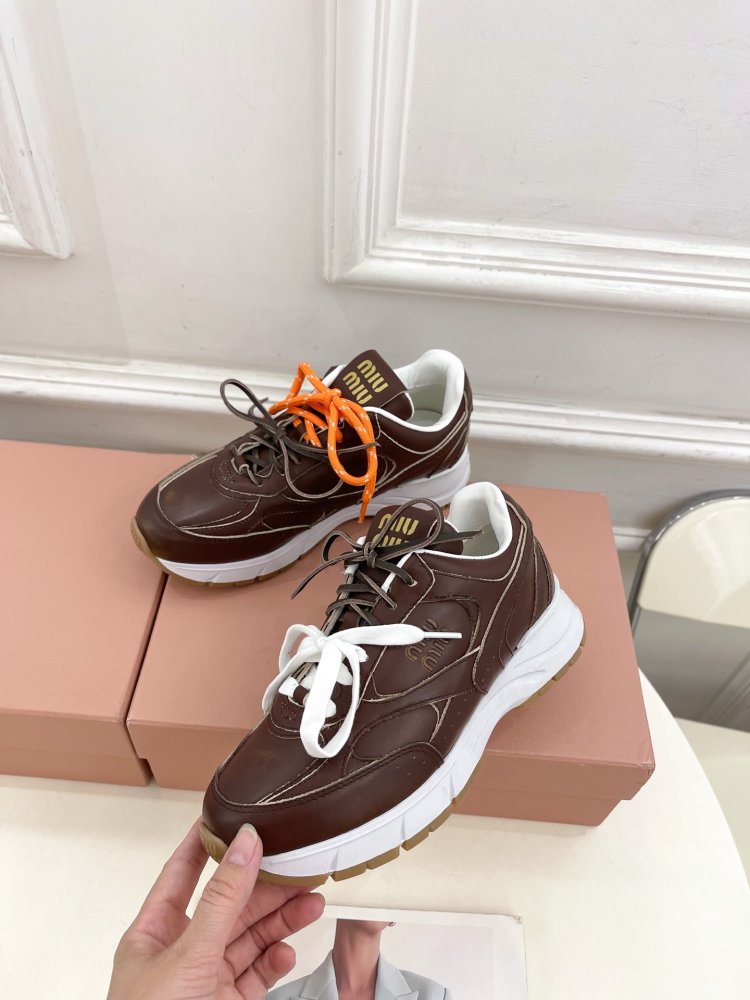 Кросівки жіночі фото 3