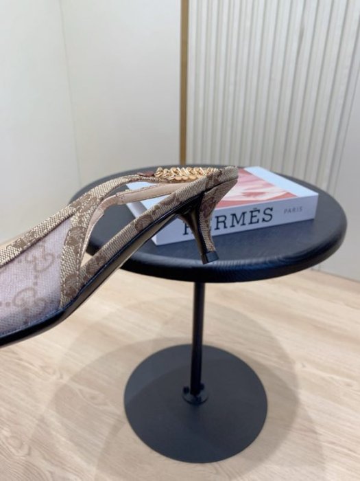 Босоножки фото 5