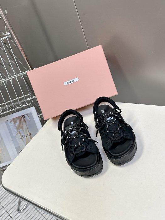 Сандалии женские