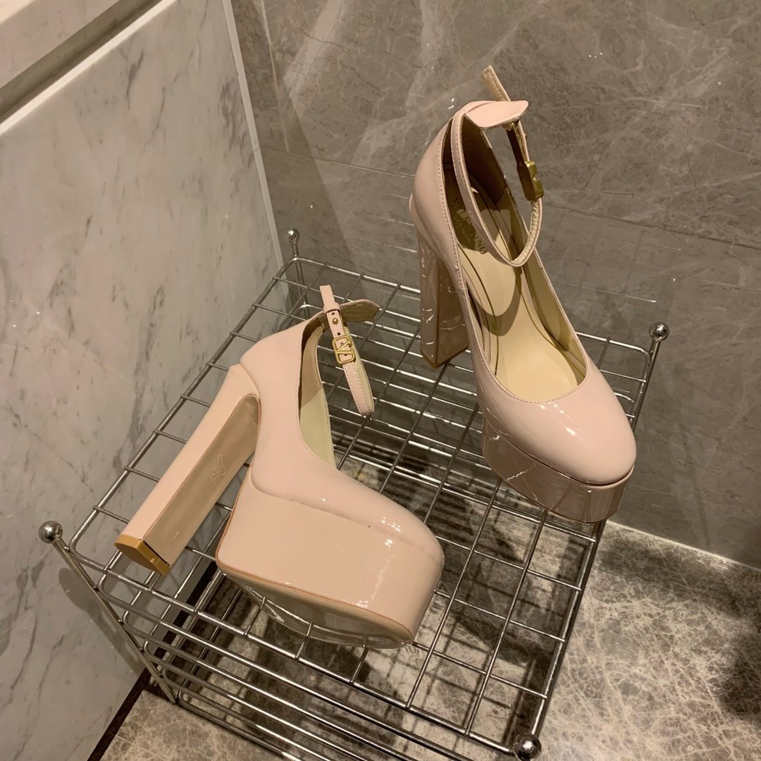 Shoes on platform and high heel beige фото 3