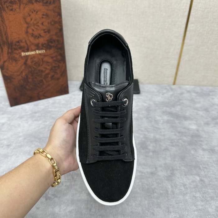 Кросівки фото 5