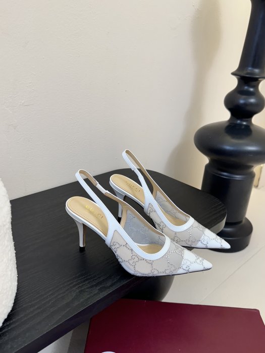 Босоножки фото 2