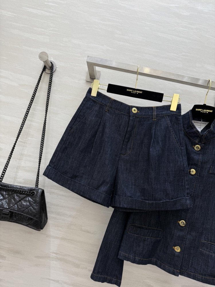 Костюм женский фото 6