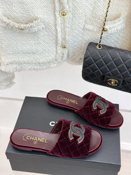 Шлепанцы фото 3