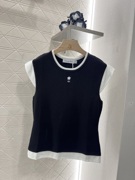 Футболка женская