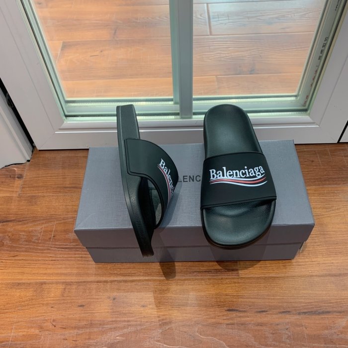 Шлепанцы фото 2