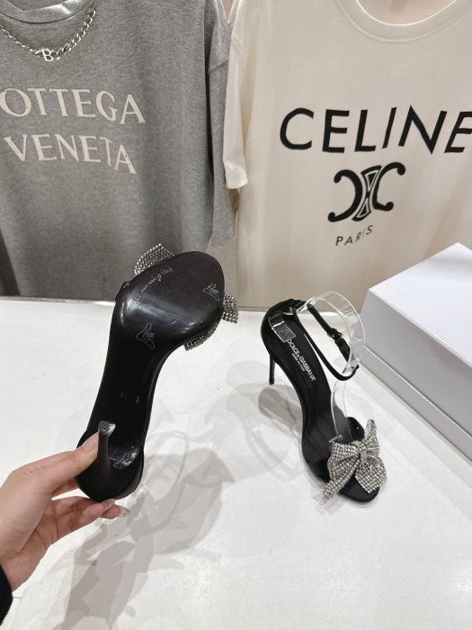 Босоніжки фото 9