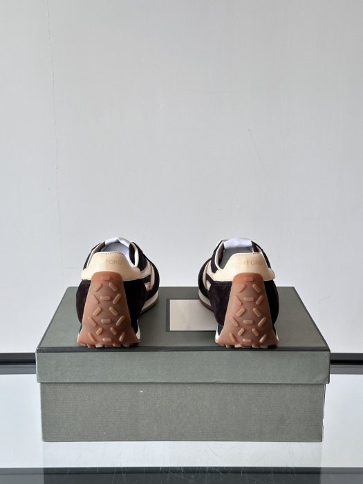 Кросівки чоловічі фото 8