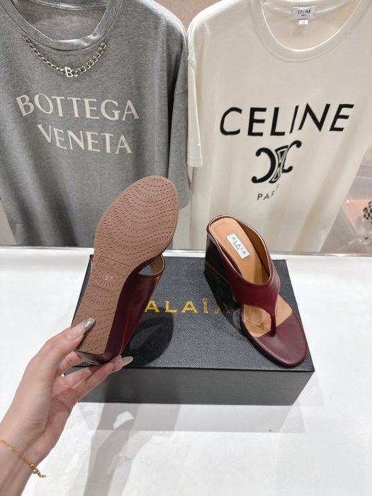 Босоножки фото 9