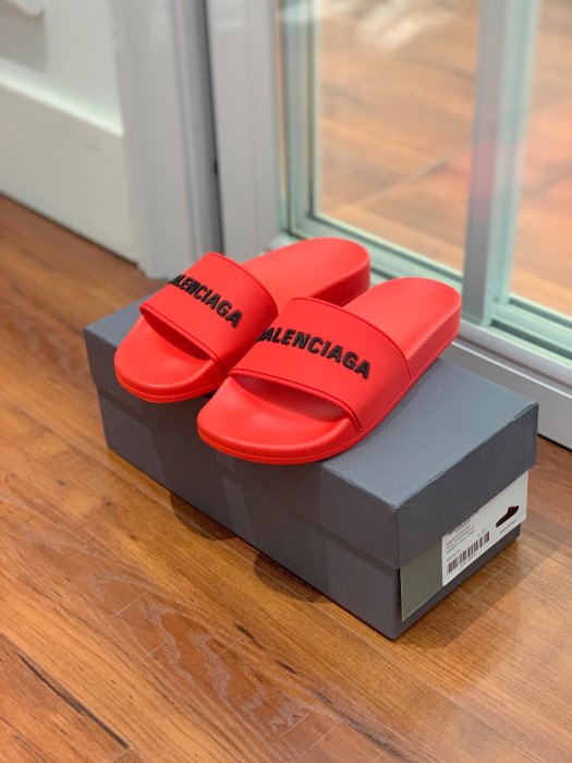 Шлепанцы фото 5