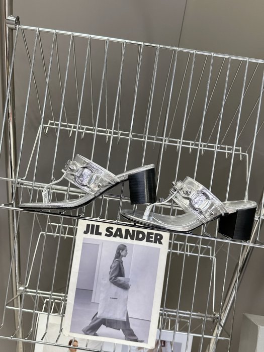 Босоножки фото 6