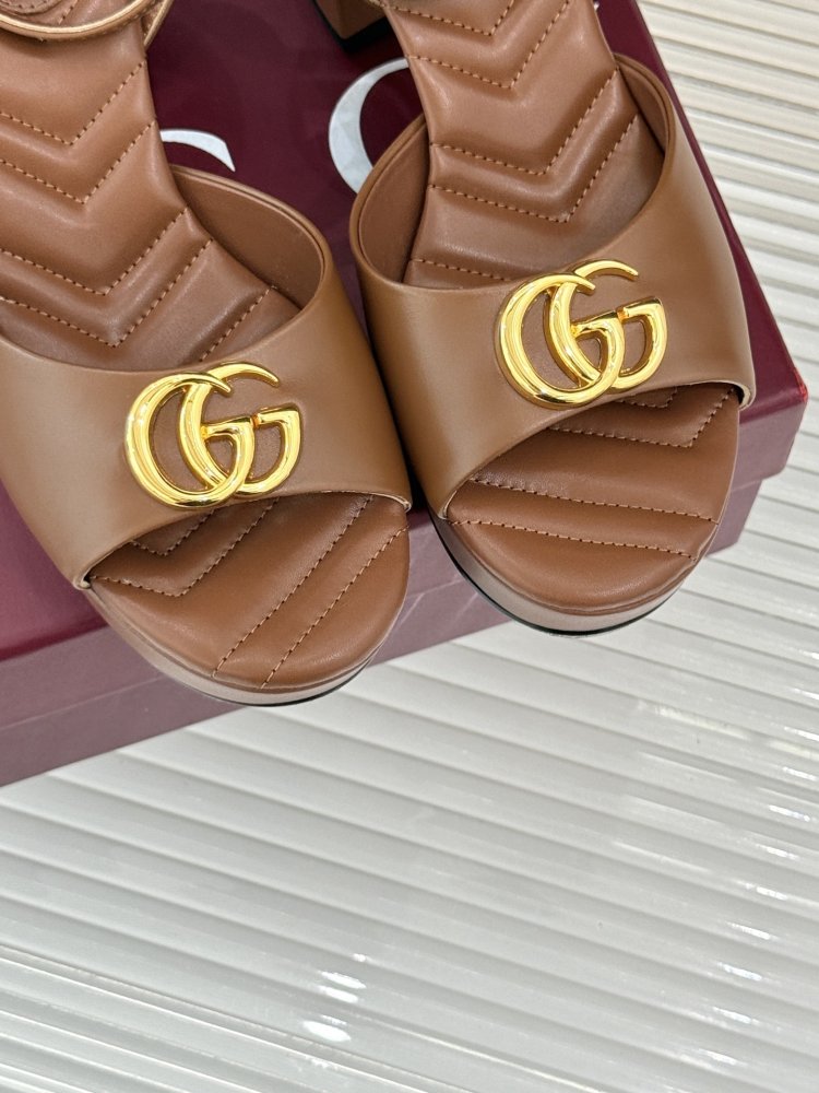 Босоножки фото 7