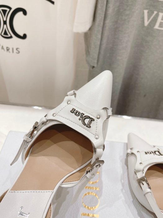 Босоножки фото 6