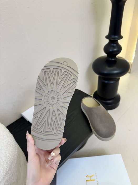 Шлепанцы женские фото 9