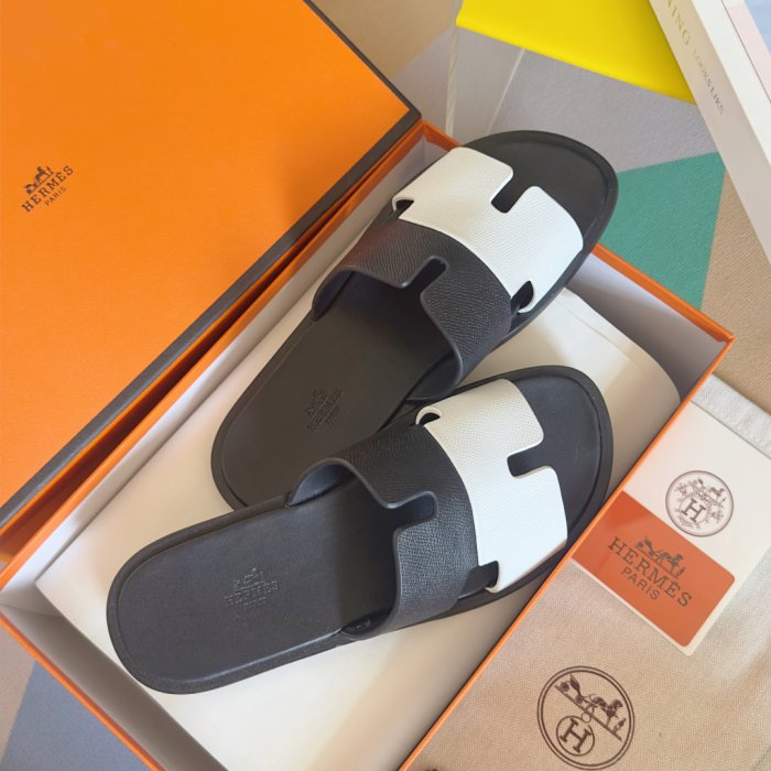 Шлепанцы женские фото 4