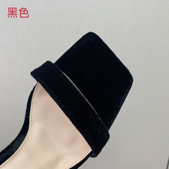 Босоножки фото 4