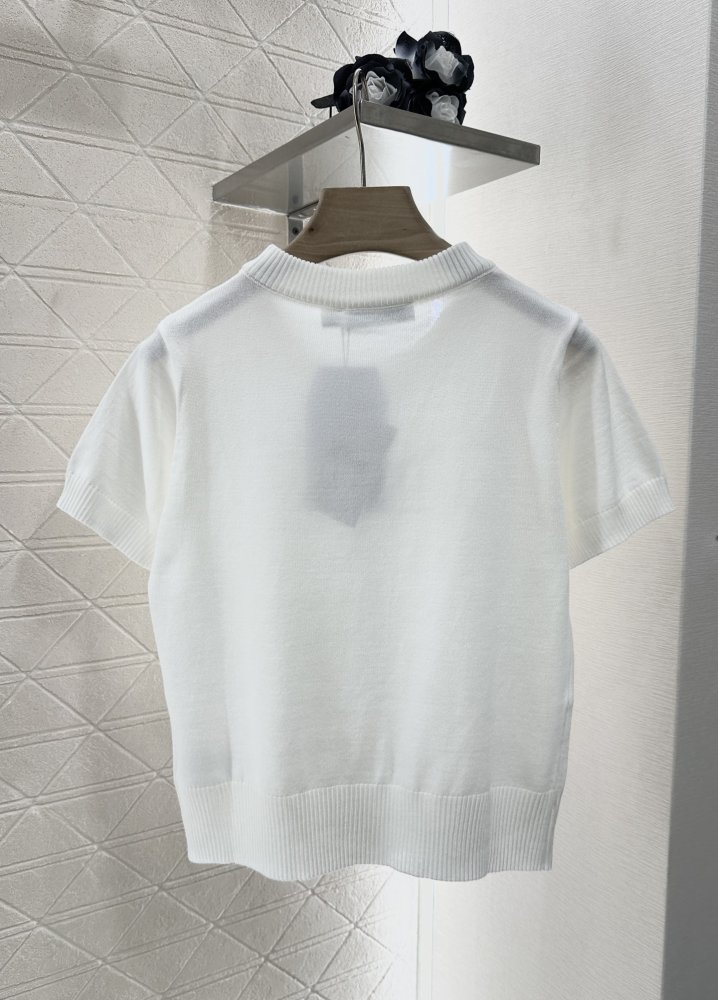 Футболка жіноча фото 2