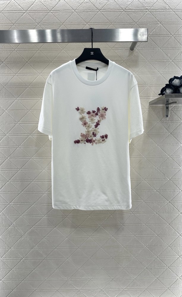 Футболка жіноча