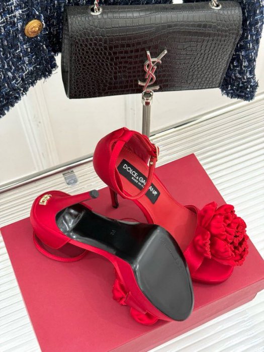 Босоноэки на високому підборах фото 9