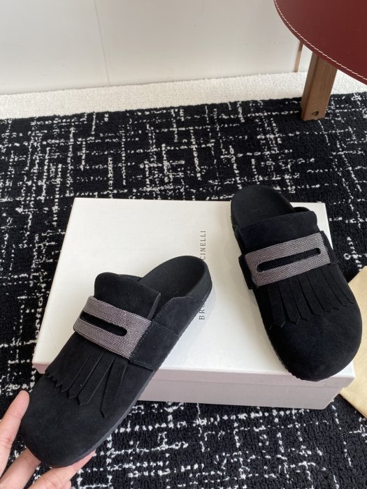 Шлепанцы фото 7