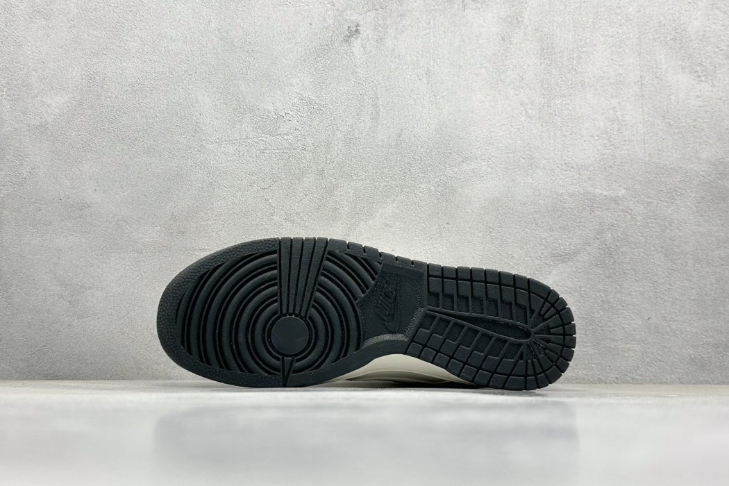 Кроссовки Nike SB Dunk Low фото 4