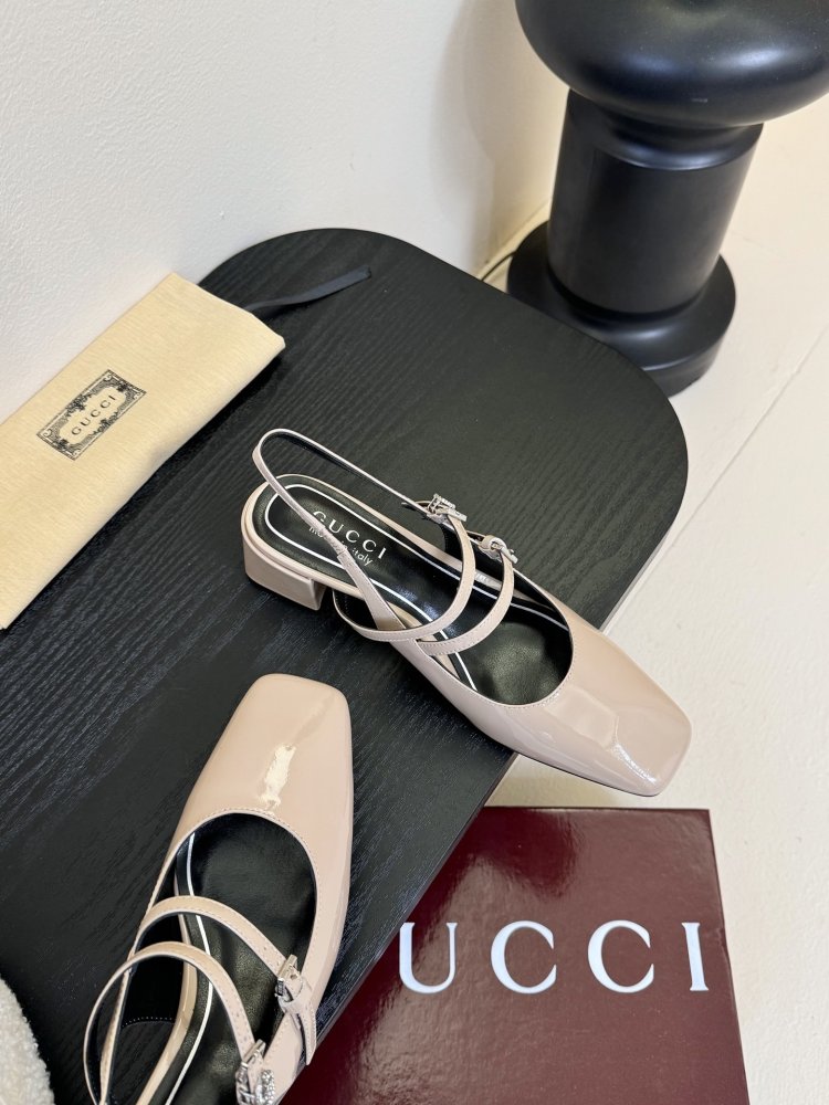 Босоніжки фото 4