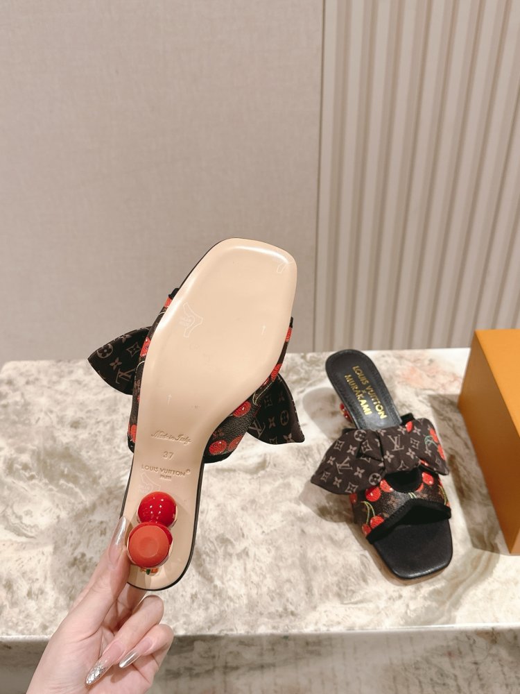 Босоножки фото 6