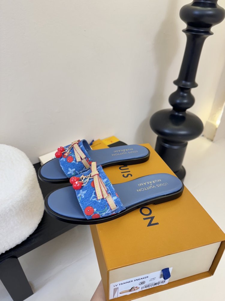 Шльопанці жіночі фото 5