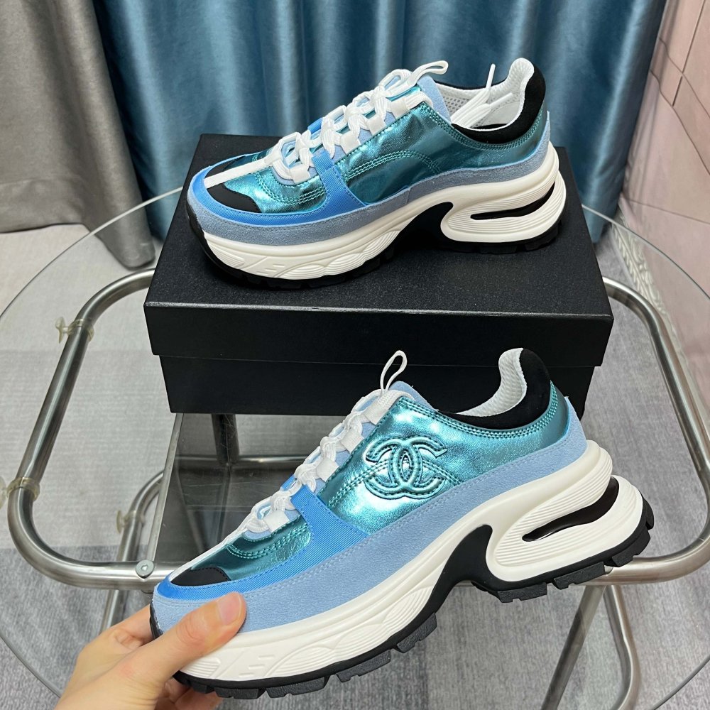 Кроссовки женские фото 8