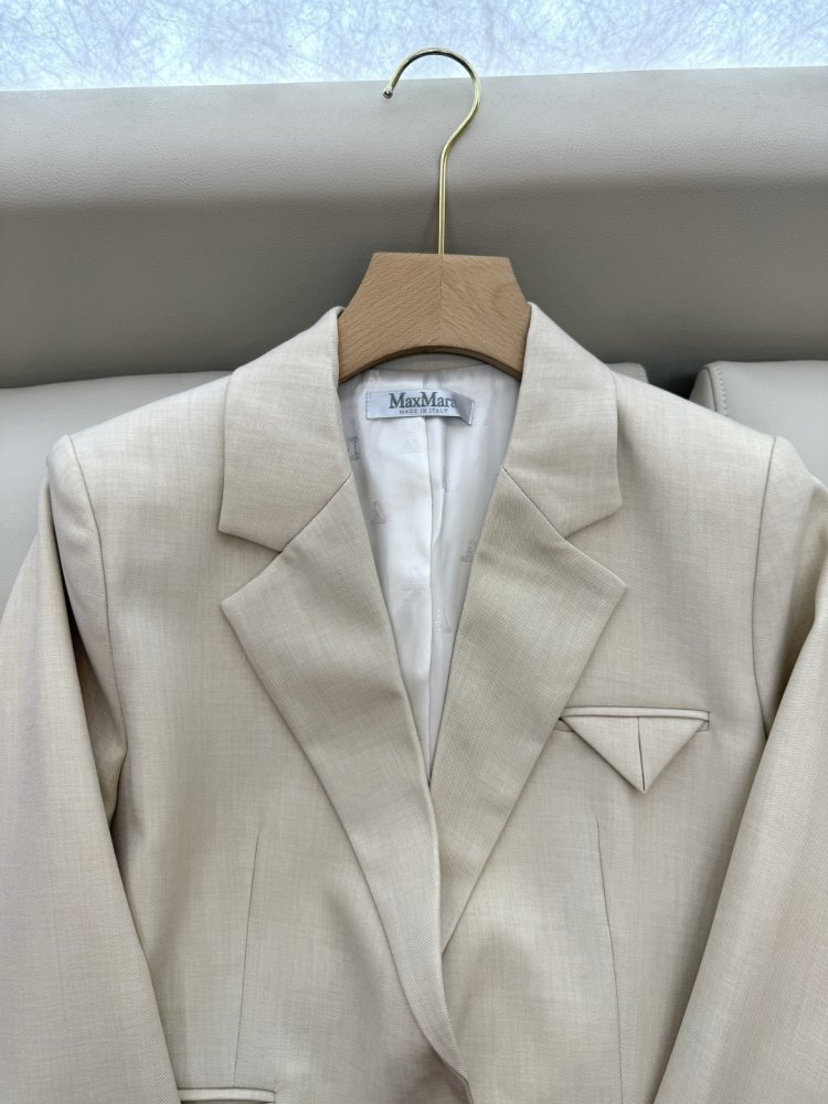 Костюм женский фото 7