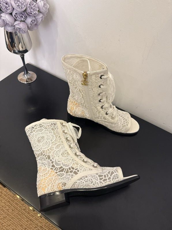 Ботинки женские фото 7