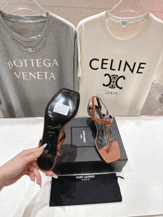 Босоножки фото 9