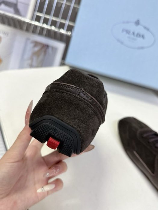 Кроссовки фото 3