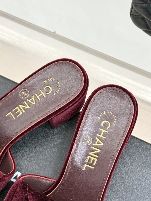 Босоножки фото 8