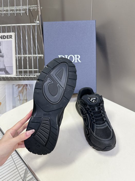 Кроссовки фото 9